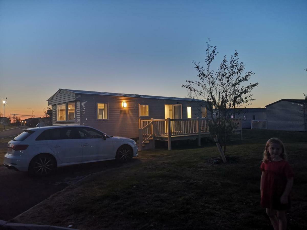 Tattershall Lakes 2020 8 Berth Caravan With Hot Tub Villa Luaran gambar